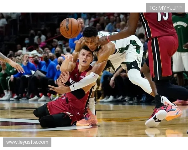 东部焦点大战上演 76人鏖战篮网巅峰对决引爆全场