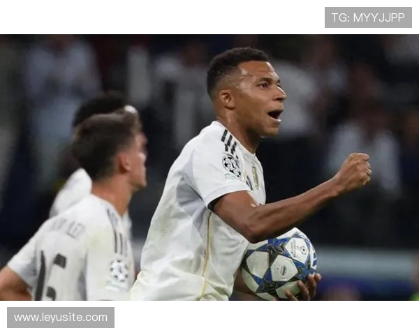 世预赛：姆巴佩助攻埃基蒂克推射空门，法国青春风暴延续